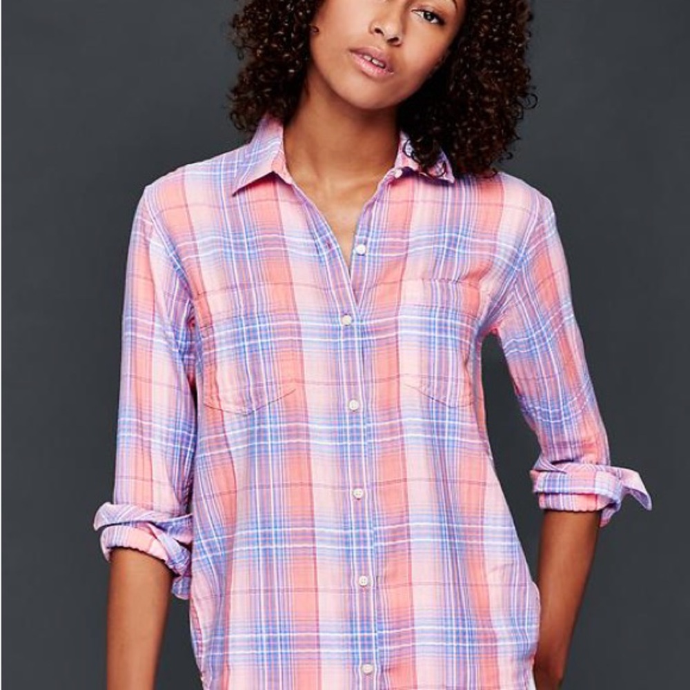 Gap Plaid Button-Up Shirt